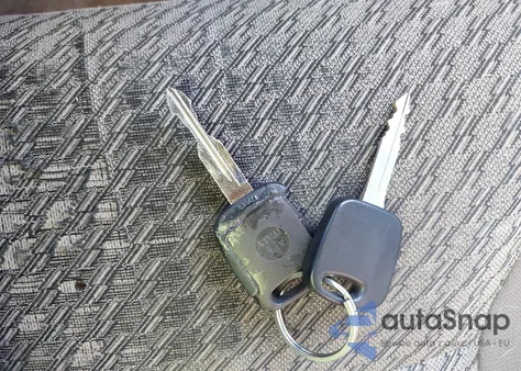 2004 Ford Escape Xlt z USA, uszkodzony, nr VIN 1FMYU93124KA18764